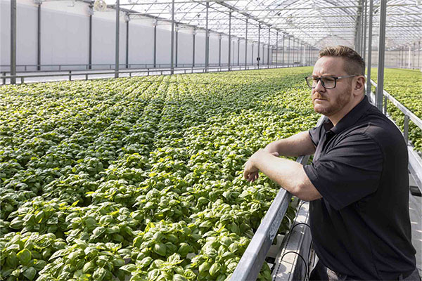 guilhem-photographie_photographie-marque-employeur_humaniser-image-slider-02_600x400